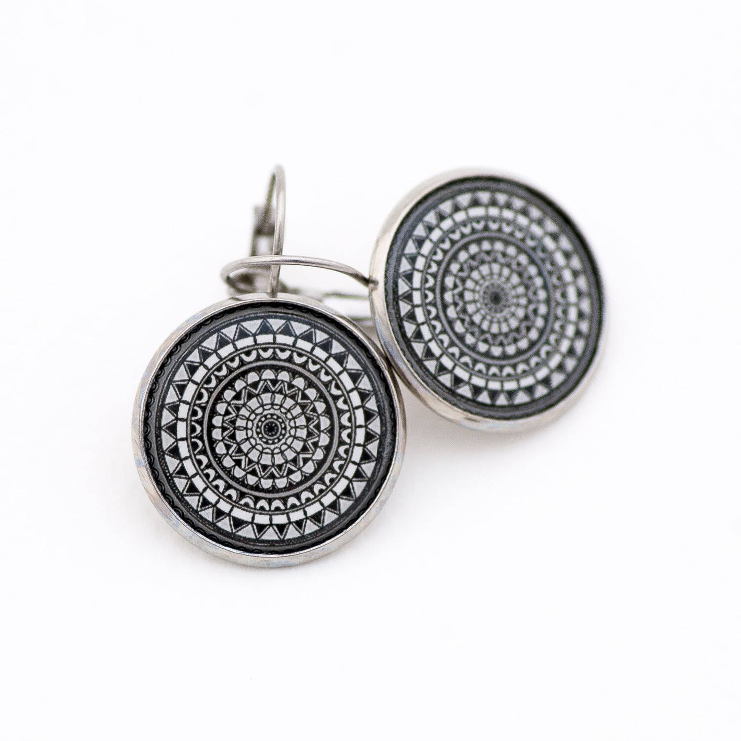 Boucles D'oreilles Clip étoile Mandala Noir Et Argenté - Neuf Avec étiquettes