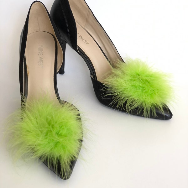 Lot de deux pinces à chaussures à pompons en plumes vert citron, décorations de chaussures