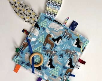 Médaillon Lovey avec oreilles de lapin froissées, couverture en ruban avec étiquette sensorielle, jouet froissé pour bébé, cadeau de baby shower