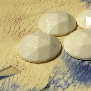 Cabochão alemão vintage (10 unidades) (22 mm), cabines de lucite facetadas, cabines planas circulares, cabines de plástico