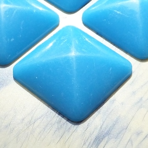 cabochons carrés vintage ( 6 pcs ) , cabines Lucite 28mm , fournitures de bijoux vintage (m3)