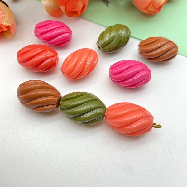 Unique Vintage Fluted Beads With 8 Color Options ( 20 pcs ) , 18mm Acrylic Carved Beads for Jewelry , Pastel Lucite Beads