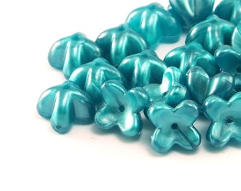 Opaque Green Flower Plastic Beads (25 psc) , 11x7 mm , Vintage German Beads , Findings , Lucite Beads