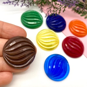 Vintage Geriffelte Flat Back Cabochons (10 Stück), 30mm Runde Lucite Cabochons, Cabochons für Schmuck, Deutsch Geschnitzte Cabochons