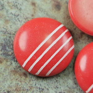 Vintage Rote Kunststoff Lucite Cabochons Mit Weißer Linie ( 4 Stück ) ( 23 mm ) - v4c