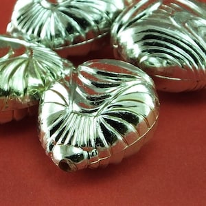 Silver Tone Large Carved Vintage Lucite Beads , 32X25 mm ,5 psc Plastic Lucite Beads, Jewelry Supplies