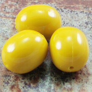 Vintage Oval Beads ,  Lucite Beads , 18mm German Beads , Bracelet supplies - OV38