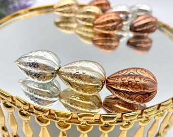 ヴィンテージ彫刻ドイツビーズ（10個） - 25 mmアクリルビーズ 