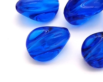 Clear Blue Carved Acrylic Beads (20 pcs ) , 16mm Vintage german beads , Jewelry Making Supplies  nwc 06