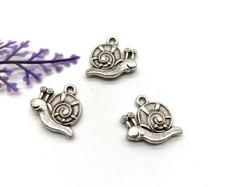 Metal Snail Charms (20 pcs ) , Silver Animal Charms , Snail Pendants , Jewelry Findings