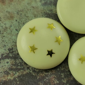 Vintage crème plastic Lucite cabochons met zwarte sterren ( 4 stuks ) ( 23 mm ) - v4c