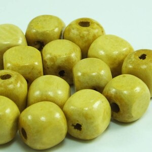 10 mm ウッドビーズ、キューブビーズ 10 個