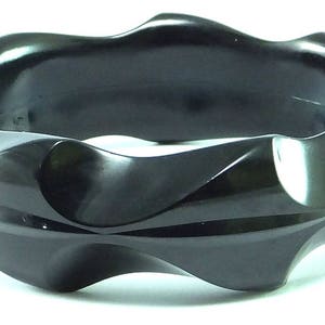 2 pcs 88x25 mm ( internal measure 65 mm ) Vintage Plastic Bangles , Vintage Carved Bracelet  , Bracelet Supply , Vintage Jewelry