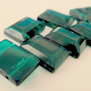 20 pcs 2 Holes 20x14 mm  Emerald Green , Rectangle , Vintage German Beads , Findings , Bracelet Beads ,  Lucite Beads  - bk099