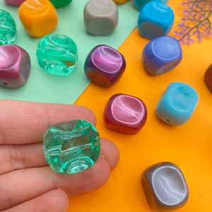 Vintage Cube Beads (10 pcs ) ,  Vintage German  Plastic Beads , 21mm Lucite Beads