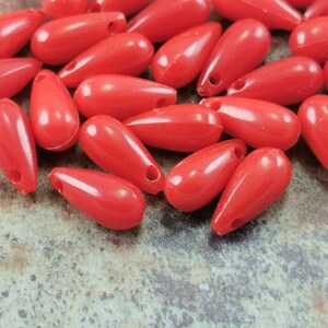 Red drop beads (50pcs) , Vintage German beads , 13mm , Lucite beads vintage beads