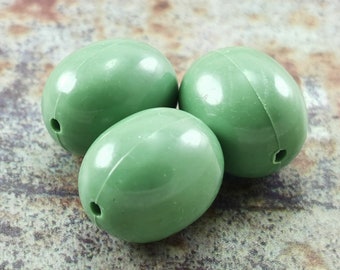 Vintage Oval Beads (10pcs) ,  Lucite Beads , 18mm German Beads , Bracelet supplies - OV24