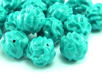 10 pcs Green Vintage  Carved Beads , 13 mm , Plastic German Beads ,  Lucite Beads
