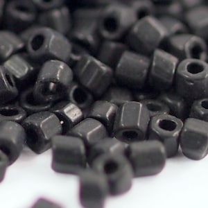 250 個チューブ ヴィンテージ プラスチック ドイツ ビーズ、1 mm、ルーサイト ビーズ - bk133