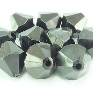 Vintage black cone beads ( 10 pcs ), Vintage German beads , Findings ,  15mm Lucite beads - KC092