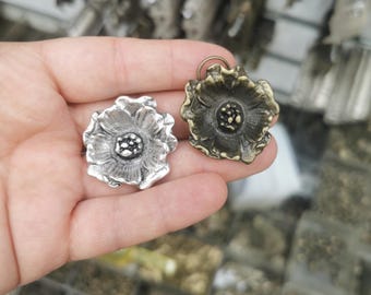 Antique Bronze & Silver Flower Charms, Metal Flower Pendants, Floral Findings for Jewelry Making, Vintage Style Craft Supplies, 35mm