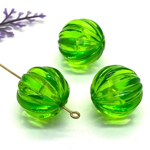 Green Transparent Fluted Plastic Beads - Vintage 1980s West German - 20mm Diameter - Set of 10