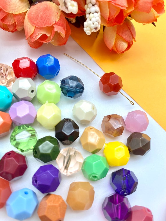 Mix of Vintage Lucite & Acrylic Plastic Beads ~ Various Shapes
