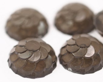 4 psc Brown  Ornamented Vintage Plastic Lucite Round Flat Back Buttons/Cabs , Cabochons  19mm , Height 7mm - cb038