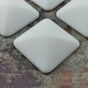 cabochons carrés vintage ( 6 pcs ) , cabines Lucite 28mm , fournitures de bijoux vintage - sq17