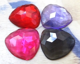 Vintage Triangle Cabochons ( 10 pcs ) , Faceted Transparent Carved Lucite Cabs , Flat Back Cabs ( 28mm )