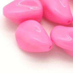 Light Pink Carved Acrylic Beads (20 pcs ) , 16mm Vintage german beads , Jewelry  Making Supplies  nwc 03