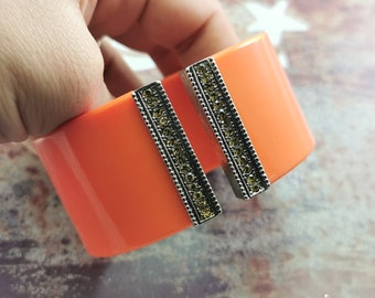 Summer Jewelry Openable vintage bracelet , Orange plastic bangles , 82x38x06mm (internal measure 63mm) , Vintage women gift