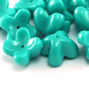 Green Flower Plastic Beads (20 psc) , 13x8 mm , Vintage German Beads , Findings , Lucite Beads