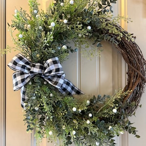 Simple Winter 18 inch Grapevine Wreath with Buffalo Plaid Bow