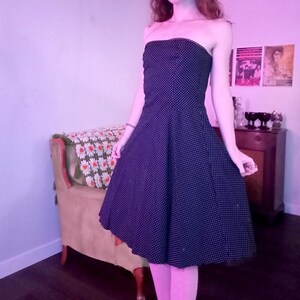 Vintage Polka-Dot Pin-Up Strapless with Petticoat Dress Size 7