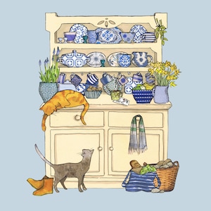 Dresser Cats. Twee katten en een dressoir vol blauw servies. Een leuke gedrukte kaart voor kattenfans, van het originele collage-origineel