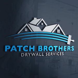 Op de afbeelding: Logo voor Patch Brothers Drywall Services. Het logo toont een gestileerde afbeelding van drie huizen met witte daken en blauwe accenten. De bedrijfsnaam is blauw en de slogan is wit.