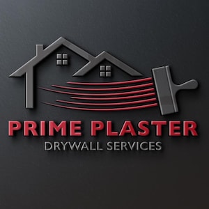 Può includere: Logo per "Prime Plaster Drywall Services" su sfondo nero. Il logo presenta due sagome stilizzate di case in grigio, un design a strisce rosse e una cazzuola grigia. Il testo "PRIME PLASTER" è in rosso e "DRYWALL SERVICES" in grigio.