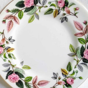 BC106 Vintage Wedgwood Porzellan Beilagenteller. Hathaway Rosenmuster. Versicherter Versand.