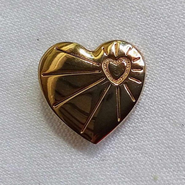 JP300. Vintage Gold Tone Heart Shaped Brooch. Variety Club of Great Britain Annual pin. Free Global Shipping