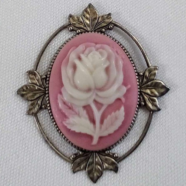 AB34  Pretty Vintage Silver Tone Resin Rose Cameo Brooch. Edwardian Inspired. Free Global Shipping