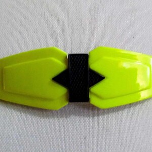 V5 Vintage Dayglo geel en zwart haarspeldje/clip. Gemaakt in Frankrijk. Verzending met tracking