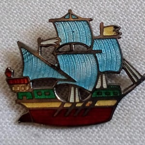 D148 Vintage Silver Tone and Enamel Sailing Ship Brooch. C1950&#39;s. Gift Idea