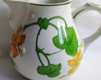 JP574 Vintage Villeroy & Boch Milk/Creamer Jug. Geranium Pattern. Free Global Shipping