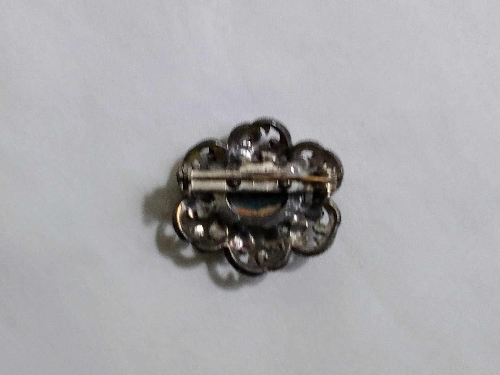 JP398. Vintage Aged Silver Tone Metal Brooch With Blue