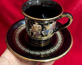 Z190a Vintage jaren 70 DM Handgemaakte Griekse koffiekop en schotel van 24-karaats goud en zwart. Cadeau-idee.