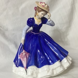 T155a  Vintage Royal Doulton Figurine Of The Year “Mary” Number HN3375. Modelled by N. Pedley. Low Cost Tracked Shipping.