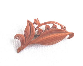 AB74 Unusual Vintage Edelweiss Flower Brooch. Made from Edelweiss Wood.