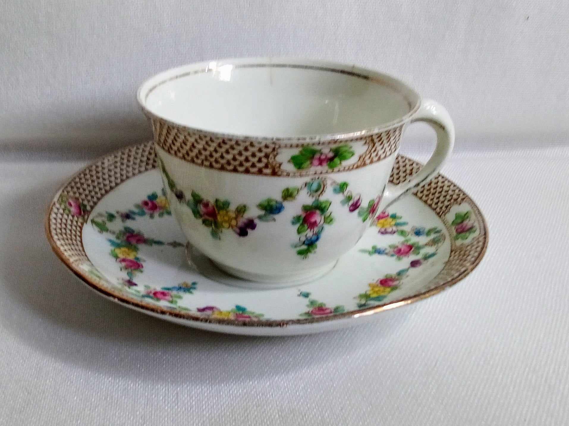 JP294. Vintage Balmoral China Pattern 7176 Cup and Saucer. Tracked