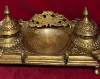 Z186b Vintage Heavy Brass Inkwell Pen Holder. Gift Idea. Tracked Shipping.